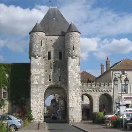 Parisian Forest Ferienhaus *